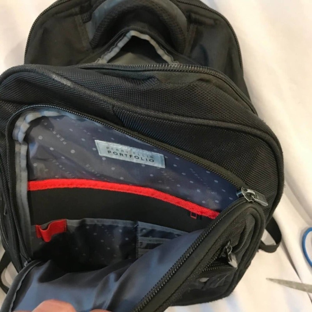 Perry Ellis Portfolio Backpack - Picture 5 of 7